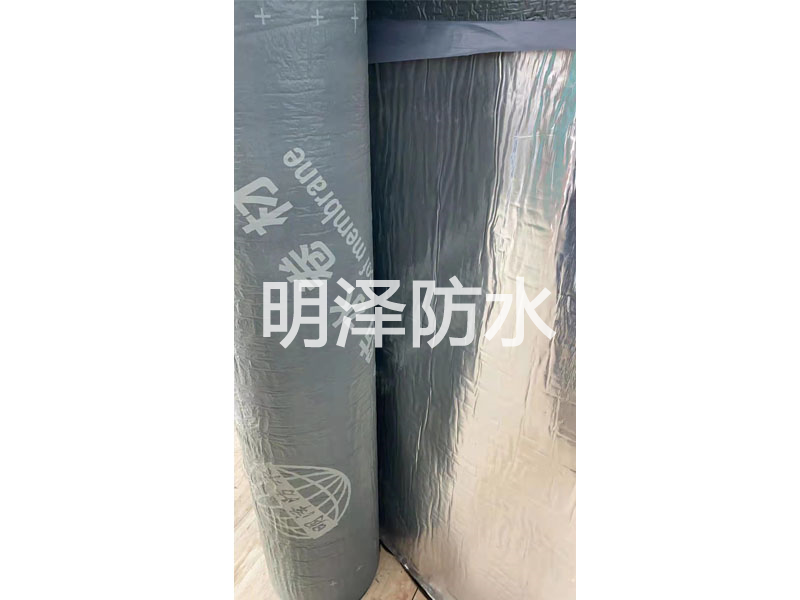 自粘聚合物防水卷材